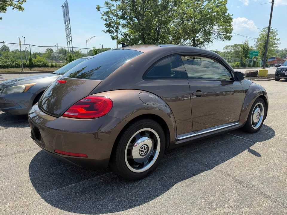 2013 Volkswagen A5 Beetle - Image 6 of 9