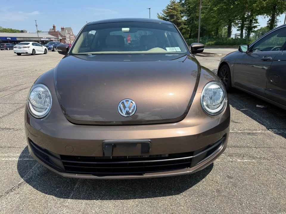 2013 Volkswagen A5 Beetle - Image 2 of 9