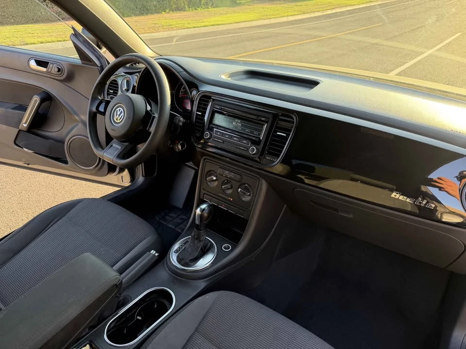 2013 Volkswagen A5 Beetle - Image 5 of 11