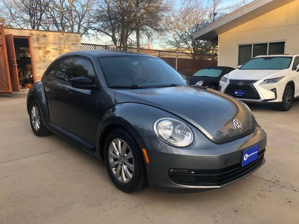 2013 Volkswagen A5 Beetle - Image 2 of 16