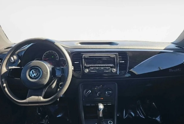 2013 Volkswagen A5 Beetle - Image 9 of 12