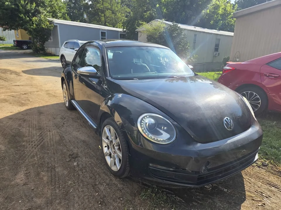 2013 Volkswagen A5 Beetle - Image 3 of 12