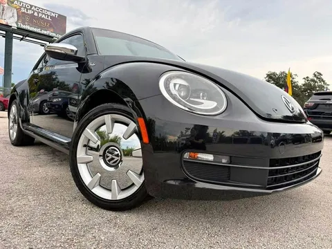 2013 Volkswagen Beetle 2.5L Fender Edition Hatchback 2D