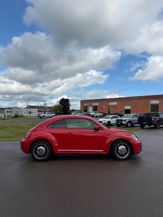 2013 Volkswagen A5 Beetle - Image 3 of 12