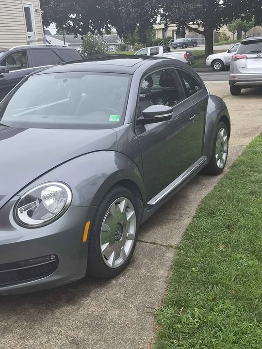 2013 Volkswagen A5 Beetle - Image 3 of 12