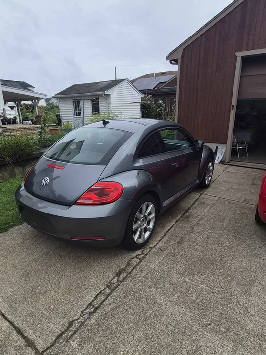 2013 Volkswagen A5 Beetle - Image 6 of 12