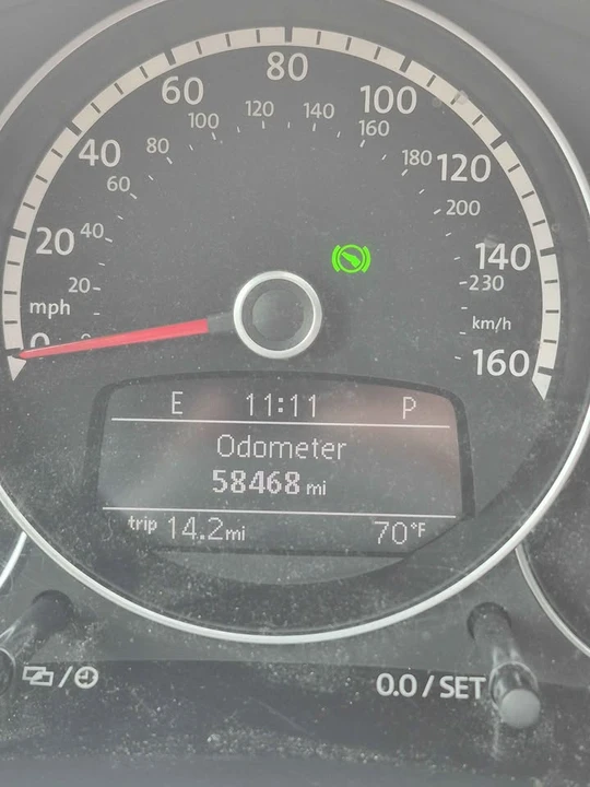 2013 Volkswagen A5 Beetle - Image 11 of 12