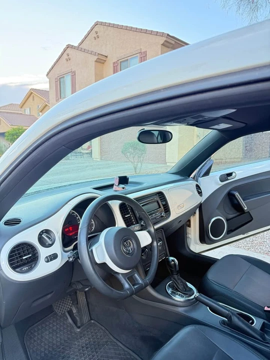 2013 Volkswagen A5 Beetle - Image 4 of 10