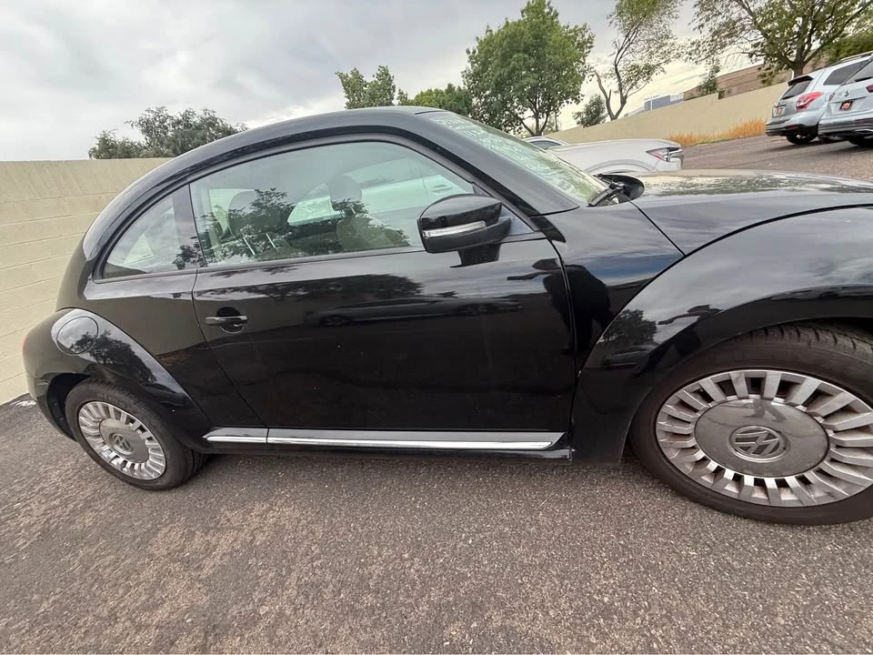 2013 Volkswagen A5 Beetle - Image 2 of 8