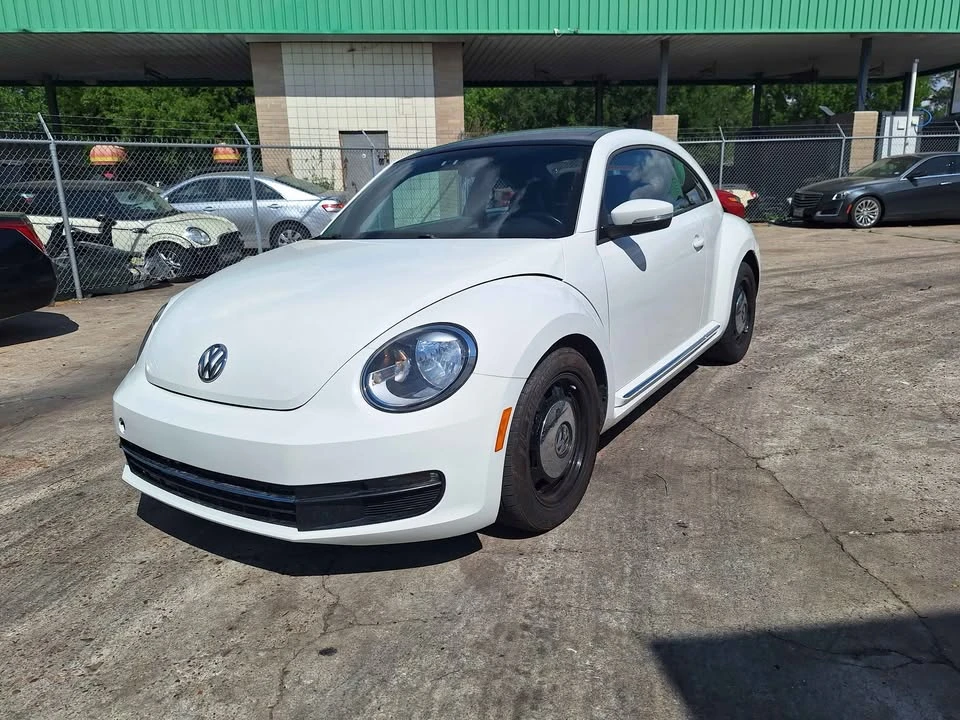 2013 Volkswagen A5 Beetle - Image 3 of 20