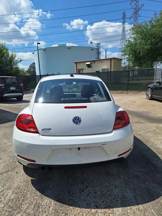 2013 Volkswagen A5 Beetle - Image 4 of 20