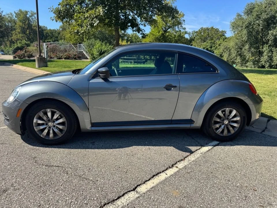 2013 Volkswagen A5 Beetle - Image 8 of 19