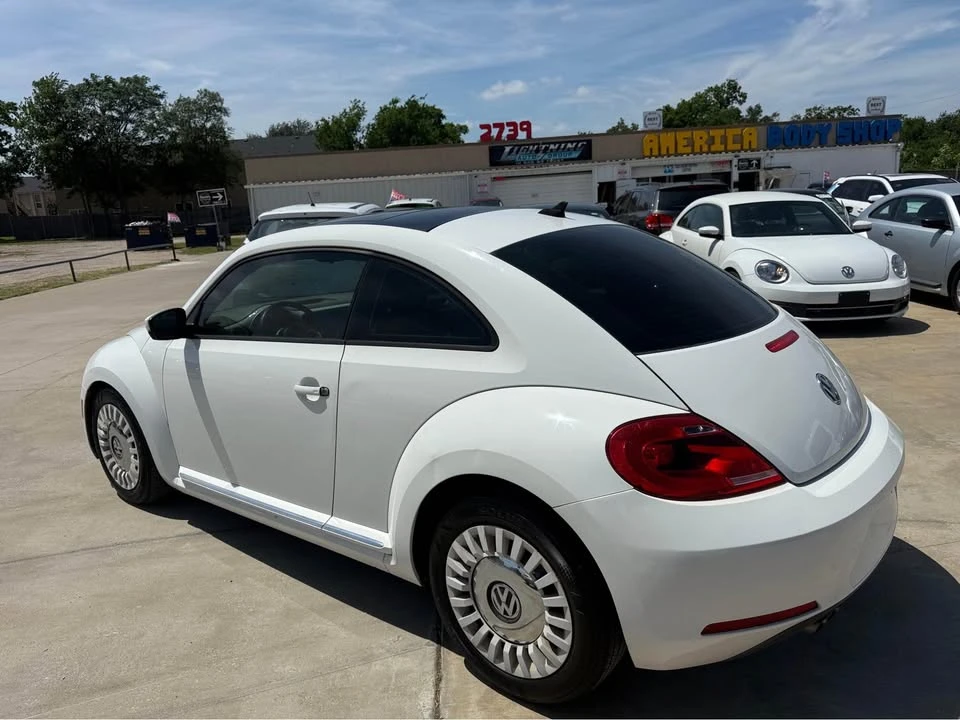 2013 Volkswagen A5 Beetle - Image 12 of 17