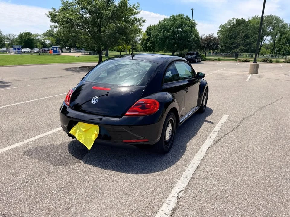2013 Volkswagen A5 Beetle - Image 6 of 17