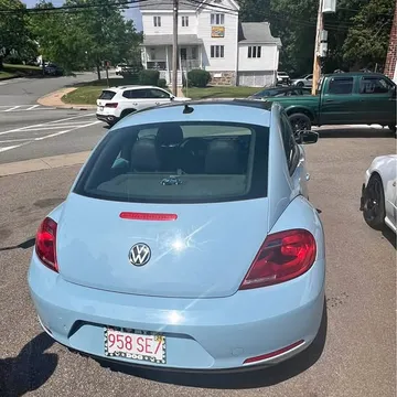 2013 Volkswagen Beetle 2.5L Hatchback 2D