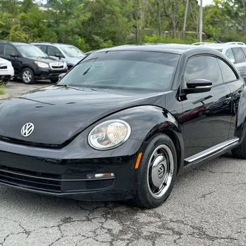2013 Volkswagen Beetle 2.5L Hatchback 2D