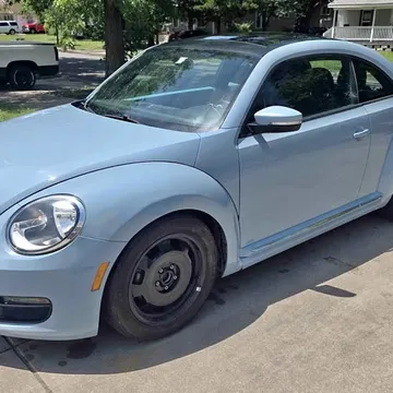 2013 Volkswagen Beetle 2.5L Hatchback