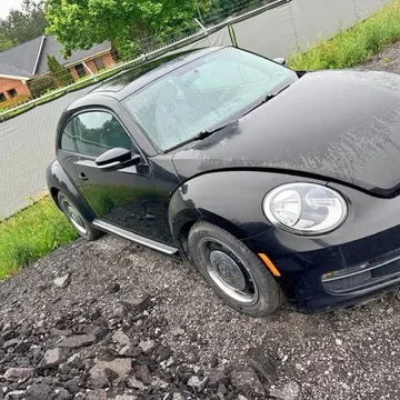 2013 Volkswagen Beetle 2.5L Hatchback