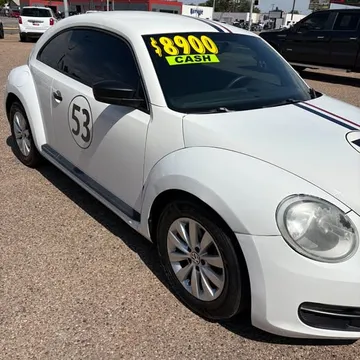 2013 Volkswagen Beetle 2.5L Hatchback 2D