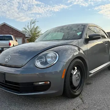 2013 Volkswagen Beetle 2.5L Hatchback