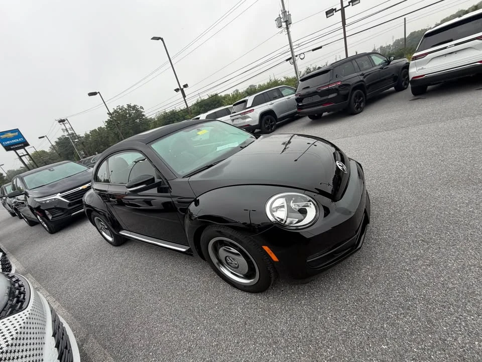 2013 Volkswagen A5 Beetle - Image 2 of 11