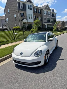 2013 Volkswagen Beetle 2.5L Hatchback 2D