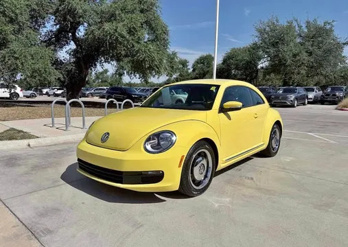 2013 Volkswagen Beetle 2.5L Hatchback