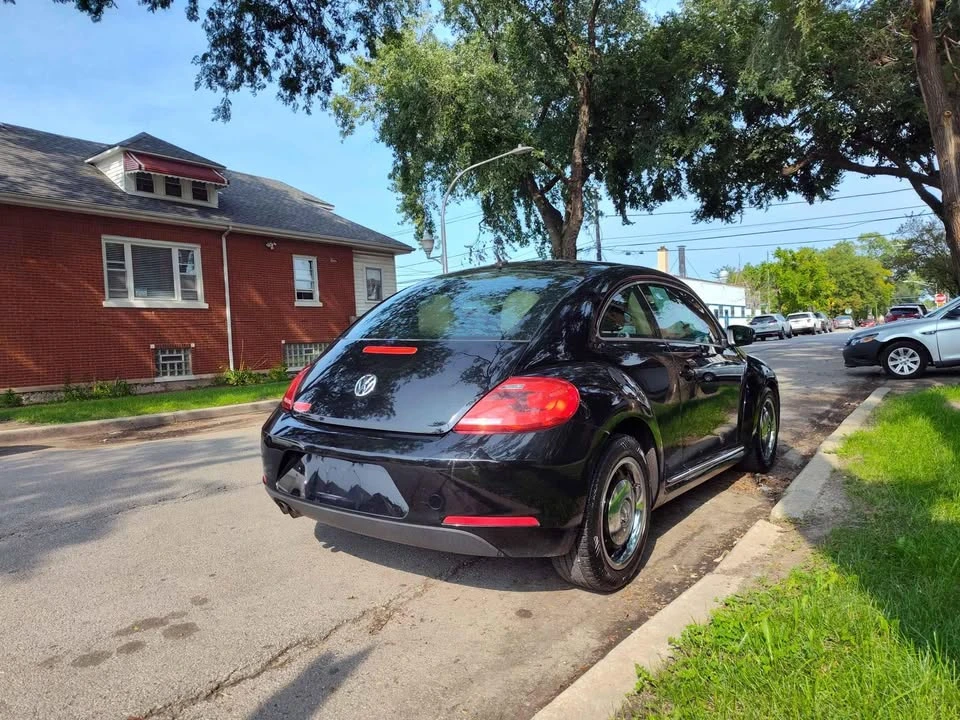 2013 Volkswagen A5 Beetle - Image 2 of 18