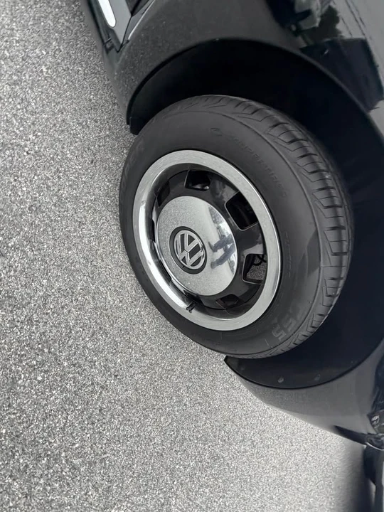 2013 Volkswagen A5 Beetle - Image 5 of 11