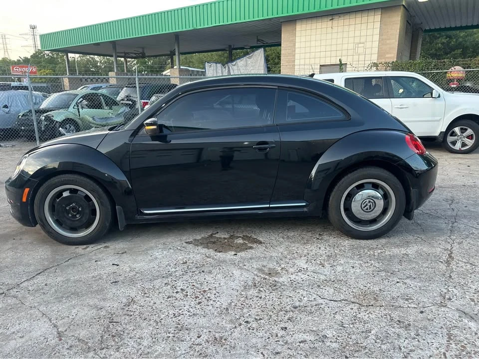 2013 Volkswagen A5 Beetle - Image 14 of 20