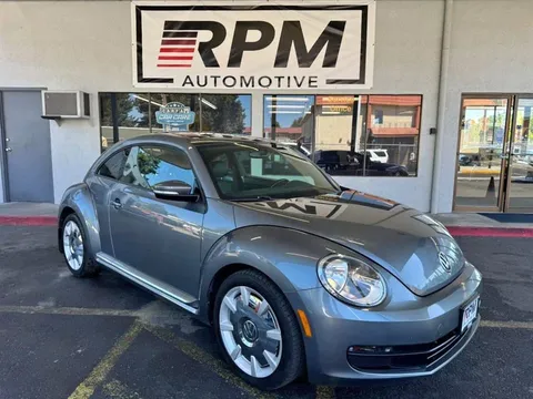 2013 Volkswagen Beetle 2.5L Hatchback 2D