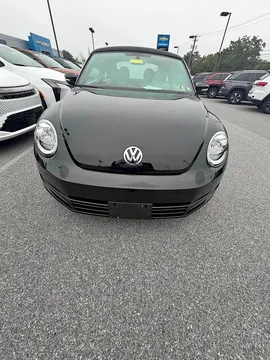 2013 Volkswagen Beetle 2.5L Hatchback 2D