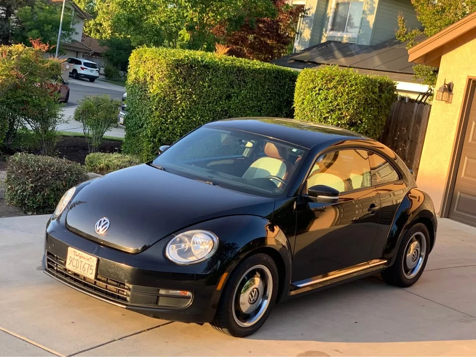 2013 Volkswagen A5 Beetle - Image 2 of 11