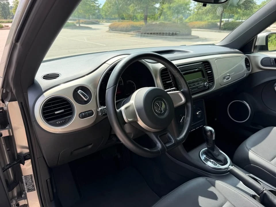 2013 Volkswagen A5 Beetle - Image 11 of 17