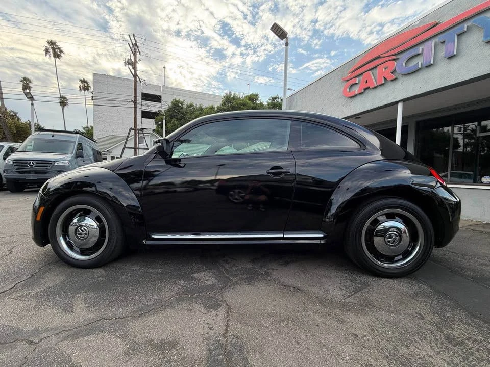 2013 Volkswagen A5 Beetle - Image 2 of 15