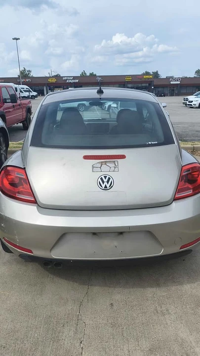2013 Volkswagen A5 Beetle - Image 2 of 10