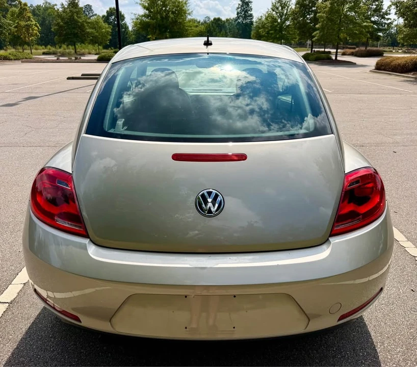 2013 Volkswagen A5 Beetle - Image 6 of 17