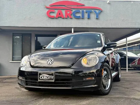 2013 Volkswagen Beetle 2.5L Hatchback 2D