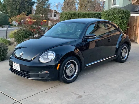 2013 Volkswagen Beetle 2.5L Hatchback 2D