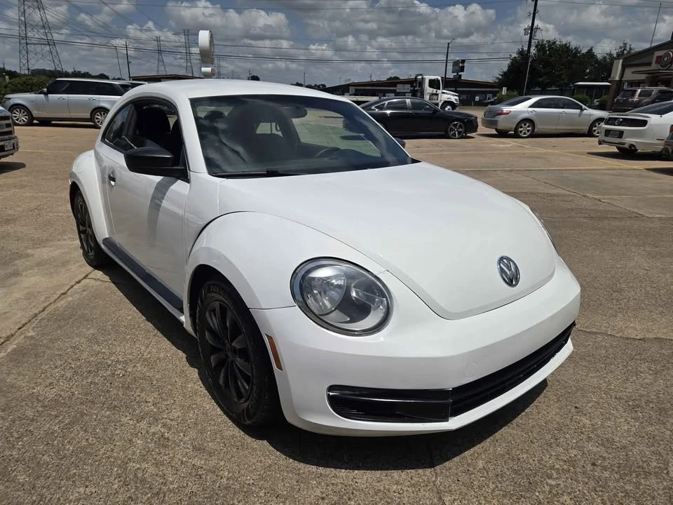 2013 Volkswagen A5 Beetle - Image 2 of 18