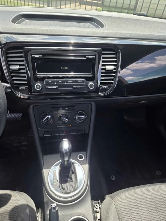 2013 Volkswagen A5 Beetle - Image 9 of 18