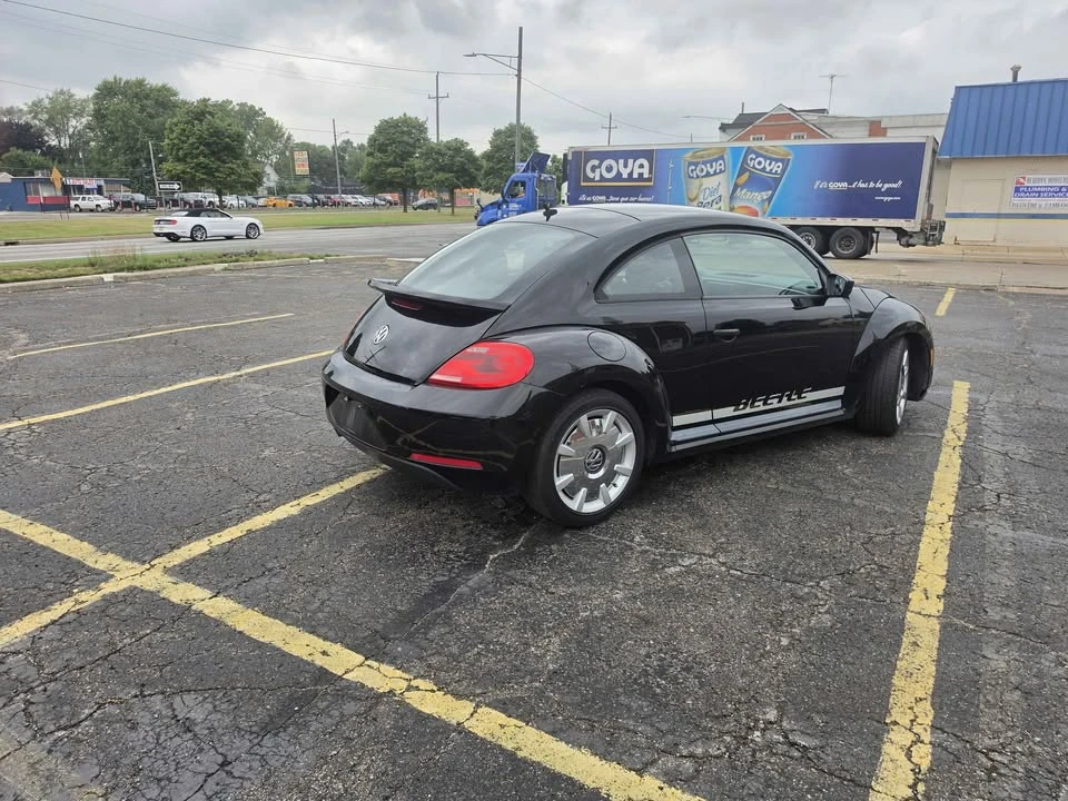 2013 Volkswagen A5 Beetle - Image 2 of 11