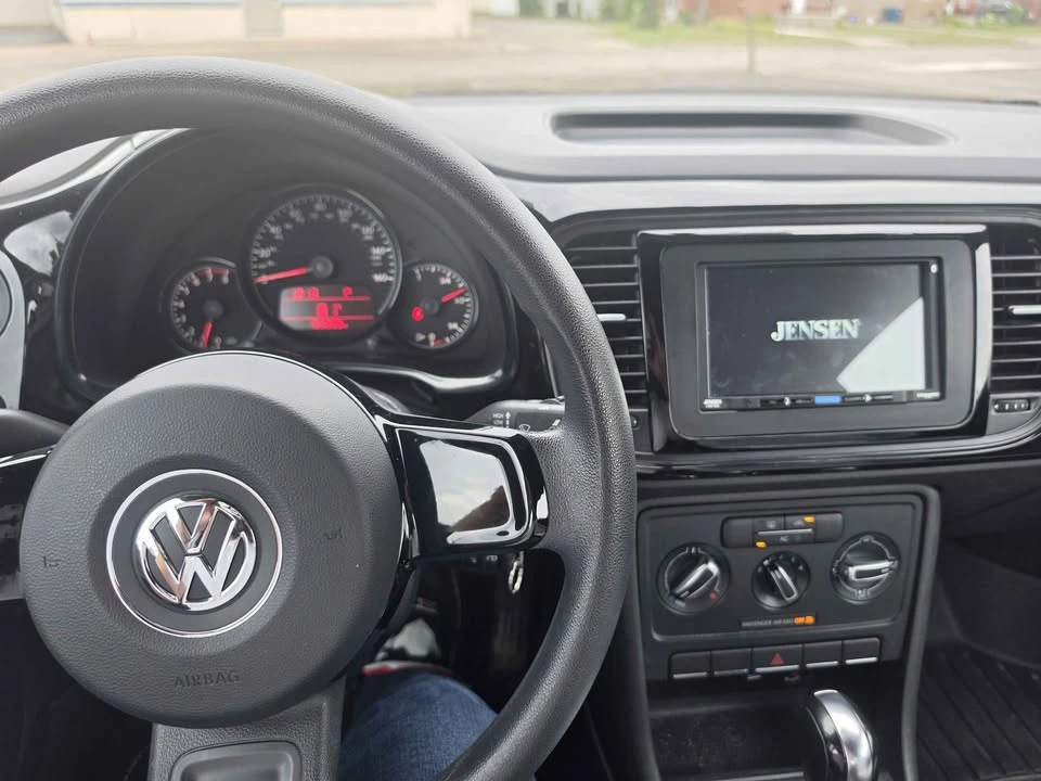2013 Volkswagen A5 Beetle - Image 11 of 11