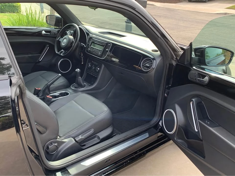 2013 Volkswagen A5 Beetle - Image 8 of 10