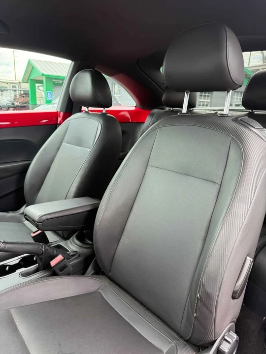 2013 Volkswagen A5 Beetle - Image 8 of 11