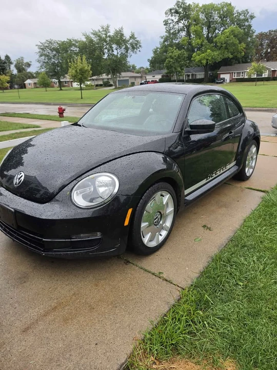 2013 Volkswagen A5 Beetle - Image 2 of 5