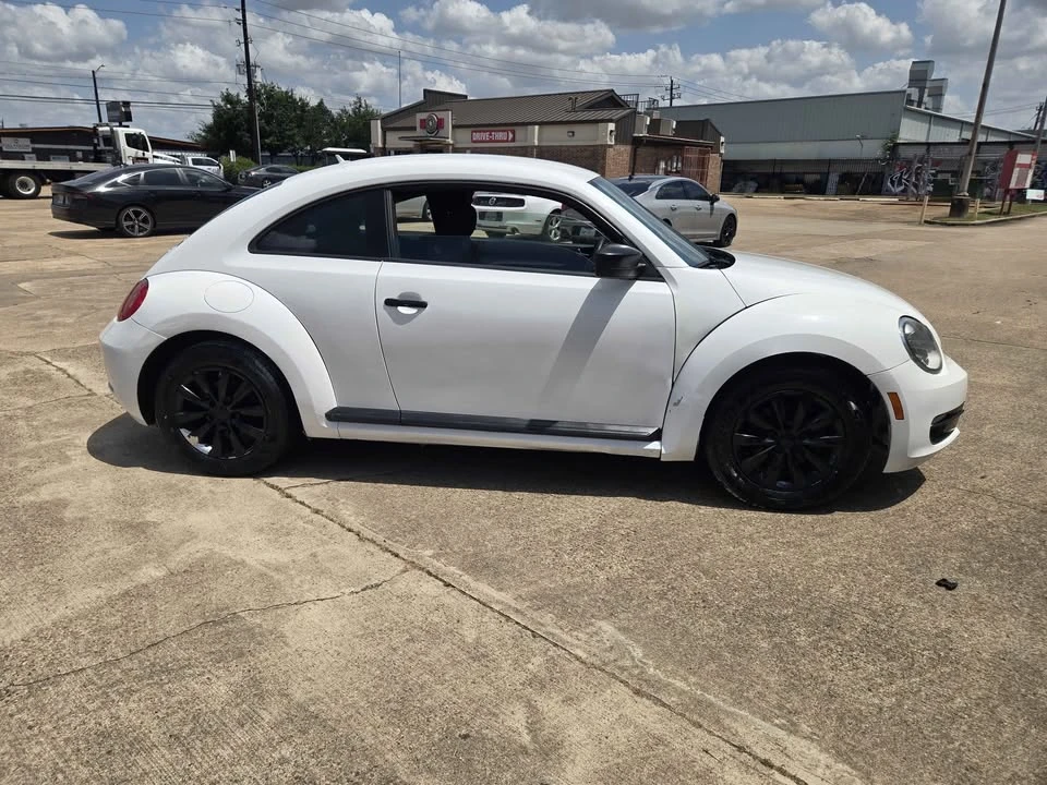 2013 Volkswagen A5 Beetle - Image 4 of 18