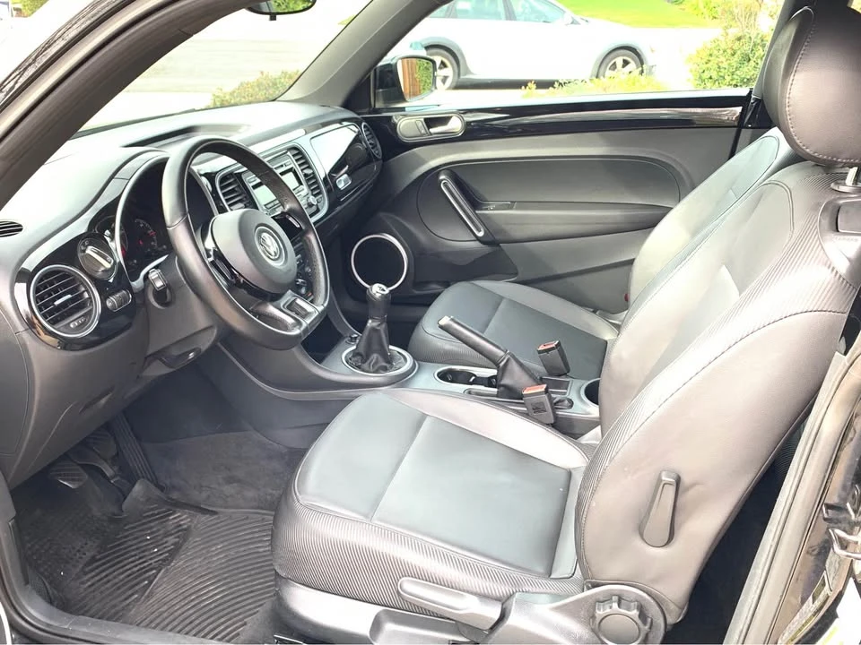 2013 Volkswagen A5 Beetle - Image 6 of 10