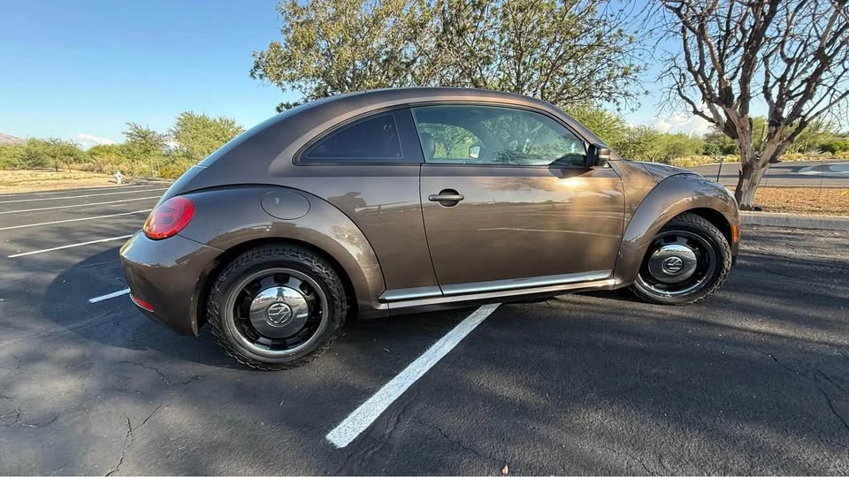 2013 Volkswagen A5 Beetle - Image 3 of 9