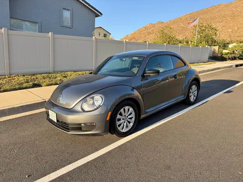 2013 Volkswagen Beetle 2.5L Hatchback 2D